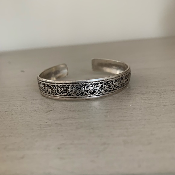 Stackable southwest silver bangle bracelets - Picture 4 of 10